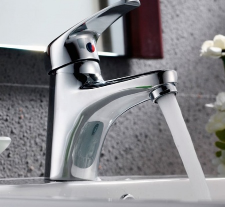 Смеситель для умывальника Rossinka F40-11