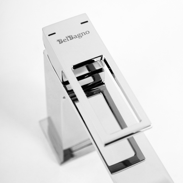 Смеситель для раковины BelBagno LUCE LUC-LVM-CRM Смеситель для раковины BelBagno LUCE LUC-LVM-CRM