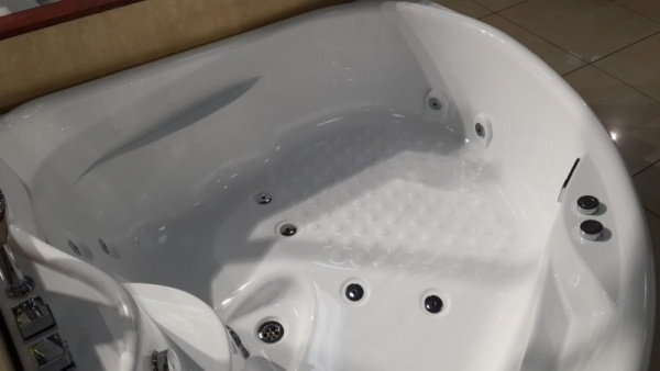 Акриловая ванна Orans BT-6012X