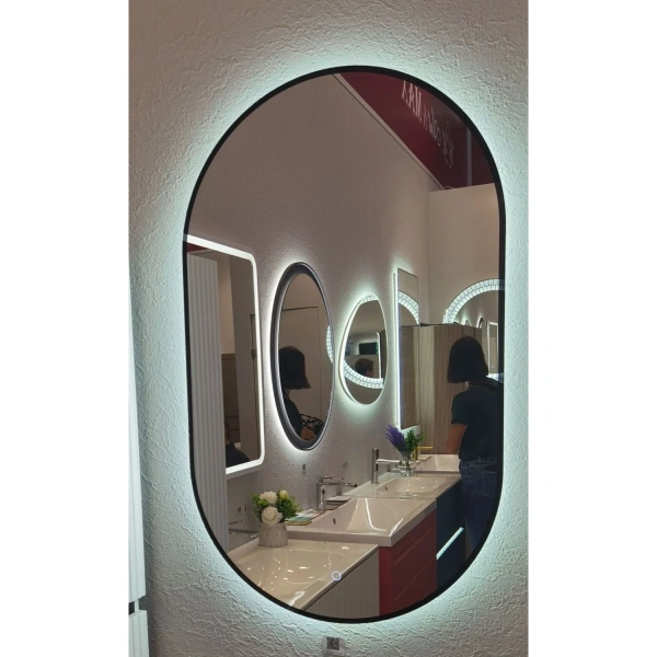 Зеркало с подсветкой Art&Max Torino AM-Tor-600-1000-DS-Nero сенсорным выключателем