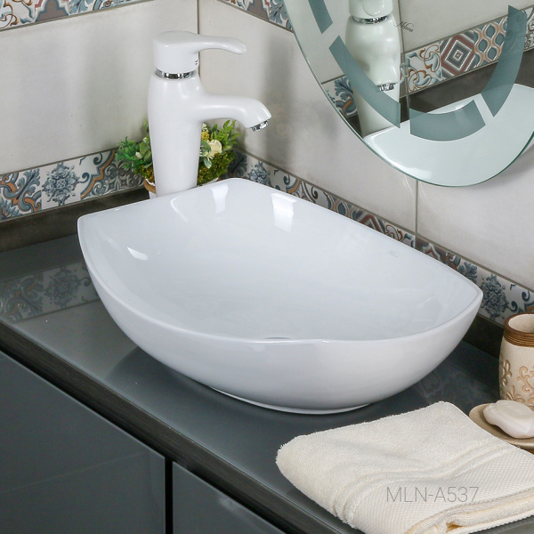 Раковина накладная (55,5х40) Melana 78413-805