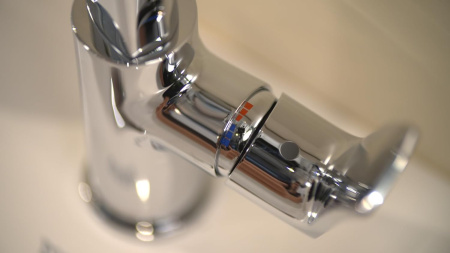 Смеситель для раковины клапаном Push-Open Hansgrohe Metris 31187000 хром