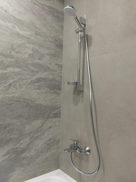 Душевой гарнитур с мыльницей Hansgrohe Crometta Vario Casetta 26553400 белый/хром