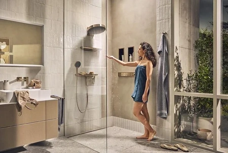 Подключение для душевого шланга с держателем Hansgrohe Rainfinity Porter 500 26843140 шлифованная бронза