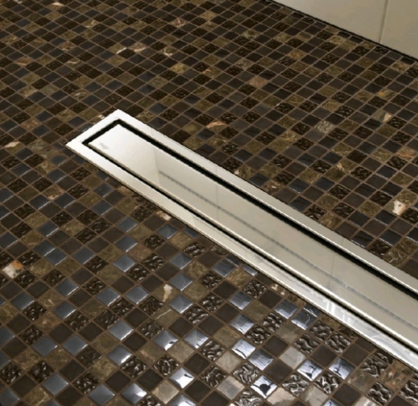 Душевой лоток с сифоном и ножками Viega Advantix Basic 1000 мм 655112 Душевой лоток с сифоном и ножками Viega Advantix Basic 1000 мм 655112