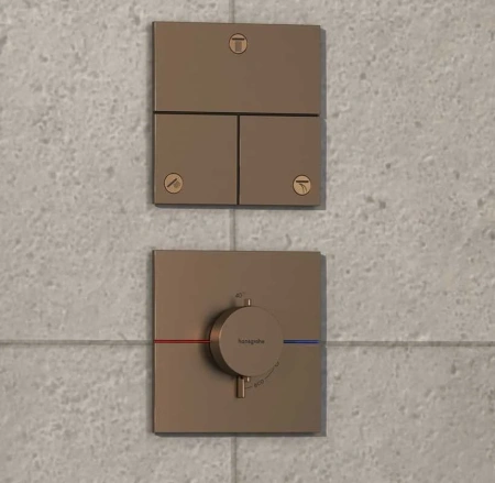 Термостат для душа с регулировкой напора Hansgrohe ShowerSelect Comfort E 15574140 шлифованная бронза