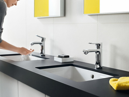 Смеситель для раковины без донного клапана Hansgrohe Metris 31084000 хром