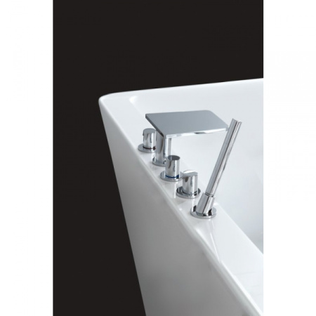 Акриловая ванна BelBagno BB19-1500-750