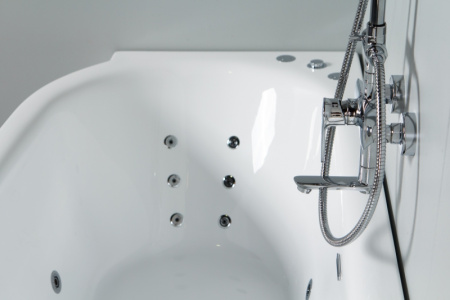 Акриловая ванна BelBagno BB11-1700R