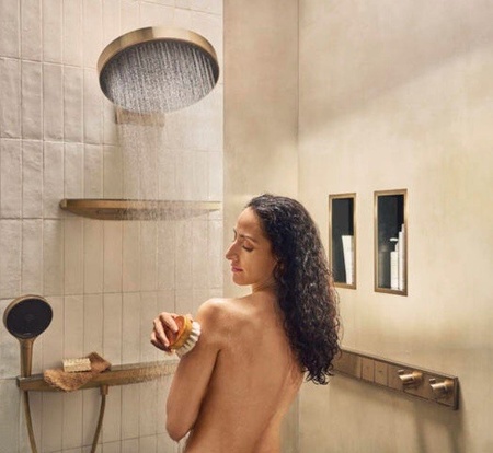 Подключение для душевого шланга с держателем Hansgrohe Rainfinity Porter 500 26843140 шлифованная бронза