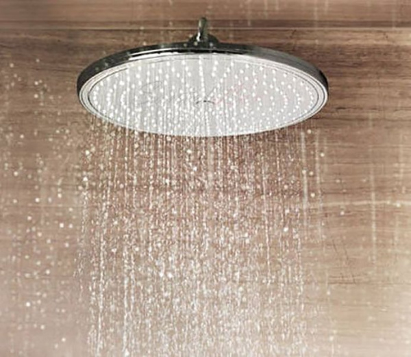 Верхний душ и душевой кронштейн 422 мм GROHE Rainshower® Cosmopolitan 400 26255 000 (26255000) Верхний душ и душевой кронштейн 422 мм GROHE Rainshower® Cosmopolitan 400 26255 000 (26255000)