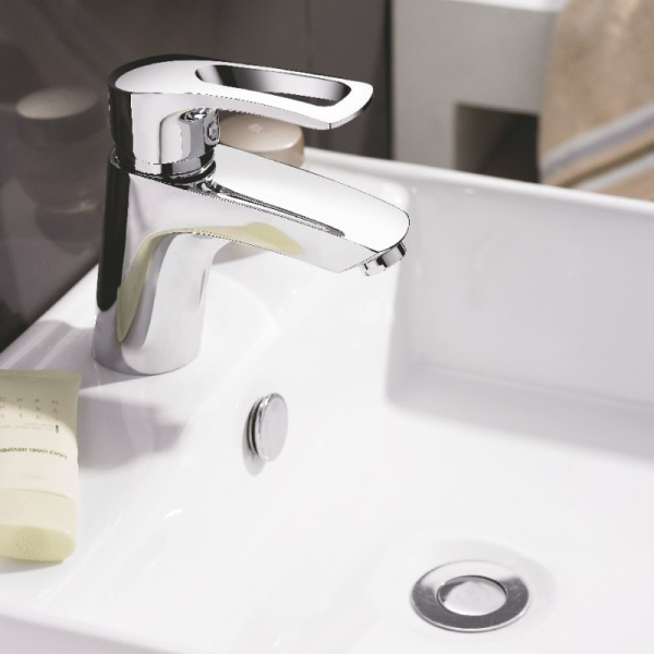 Смеситель для раковины Cron CN1066 Смеситель для раковины Cron CN1066