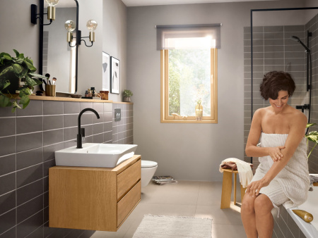 Смеситель для раковины с донным клапаном Hansgrohe Rebris E 72576670 черный матовый
