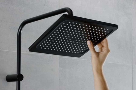 Душевая система с термостатом Hansgrohe Vernis Shape Showerpipe 230 1jet 26900670 черный матовый