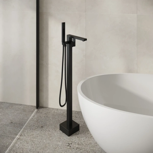 Смеситель напольный для ванны Grossman Falcon 530.K35.08.210 черный матовый