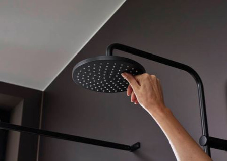 Душевая система Hansgrohe Vernis Blend Showerpipe 200 1jet 26276670, черный матовый