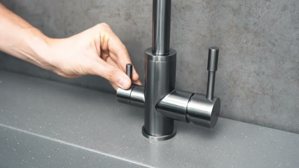 Смеситель для кухни Lemark Expert (LM5061GMN)