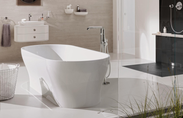 Смеситель для ванны напольный Grohe Essence New 23491 001 (23491001) хром