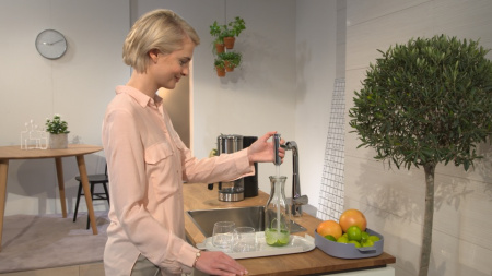 Смеситель для кухни с выдвижным изливом Hansgrohe Talis Select M51 1jet 72822000 хром