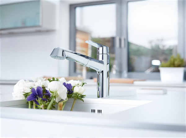 Смеситель однорычажный для кухни Grohe Eurodisc Cosmopolitan 32257 002 (32257002) хром