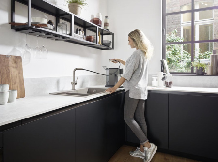 Кухонный смеситель Hansgrohe Talis M54 72808800, сталь