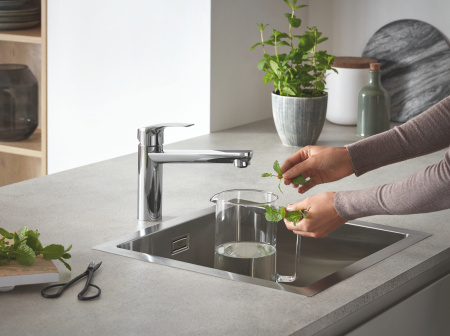 Смеситель для кухни Grohe Eurosmart 30463 DC0 (30463DC0) суперсталь