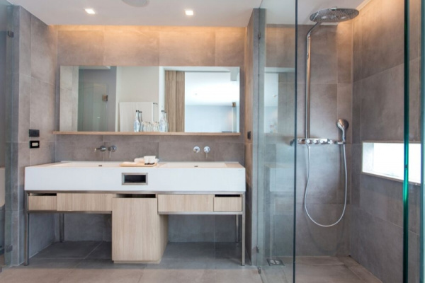 Смеситель для раковины на два отверстия Grohe Essence New 19408 DC1 (19408DC1) суперсталь