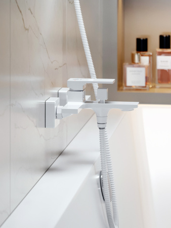 Душевая система Orange Lutz M04-944w смеситель с изливом, белый