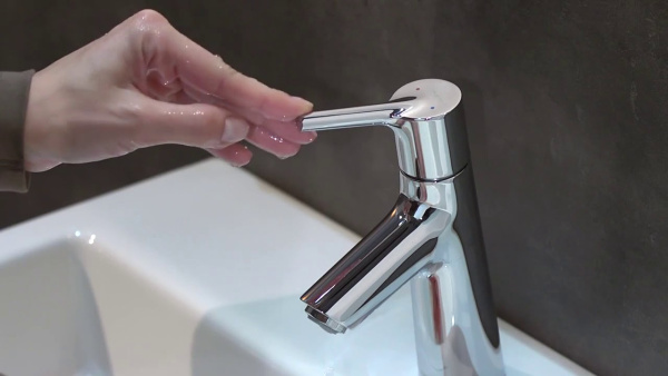 Смеситель для раковины Hansgrohe Talis S 72018000
