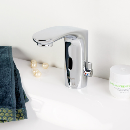 Электронный смеситель для раковины BelBagno ACQUA-ELV-CRM