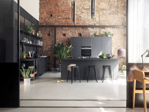 Смеситель для кухни с подключением к фильтру Hansgrohe Aqittura M91 FilterSystem 76804670 черный матовый