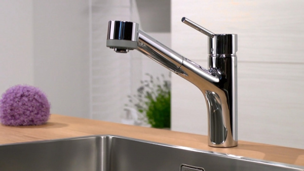 Смеситель для кухни с выдвижным душем Hansgrohe Talis S 32841000 Смеситель для кухни с выдвижным душем Hansgrohe Talis S 32841000