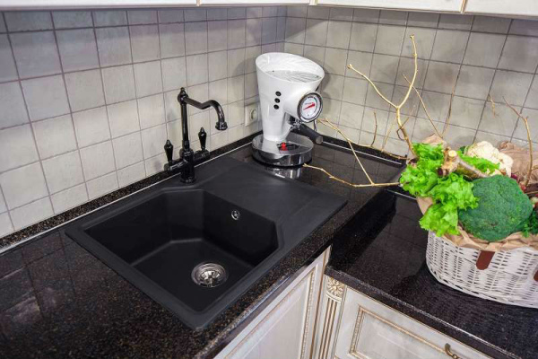 Мойка для кухни Omoikiri Yonaka 65 BL 4993348