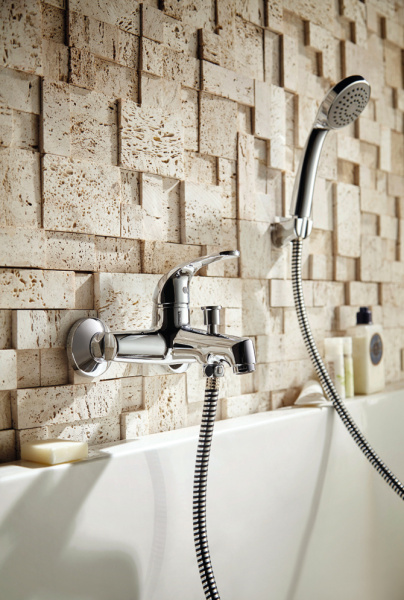 Смеситель для ванны с коротким изливом  Bravat Fit F6135188CP-B-RUS