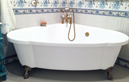 Акриловая ванна (150х150) BelBagno BB07