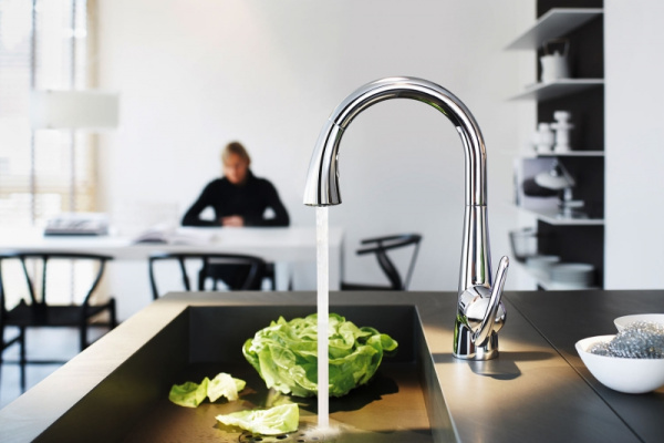 Смеситель однорычажный для мойки Grohe Zedra 32294 SD1 (32294SD1) суперсталь Смеситель однорычажный для мойки Grohe Zedra 32294 SD1 (32294SD1) суперсталь