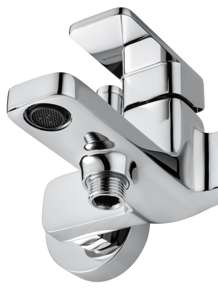 Смеситель для ванны WONZON & WOGHAND ARNIE, хром WW-693101-CR Смеситель для ванны WONZON & WOGHAND ARNIE, хром WW-693101-CR