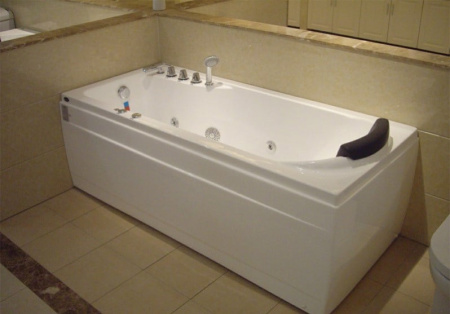 Акриловая ванна Gemy G9006-1,7 B