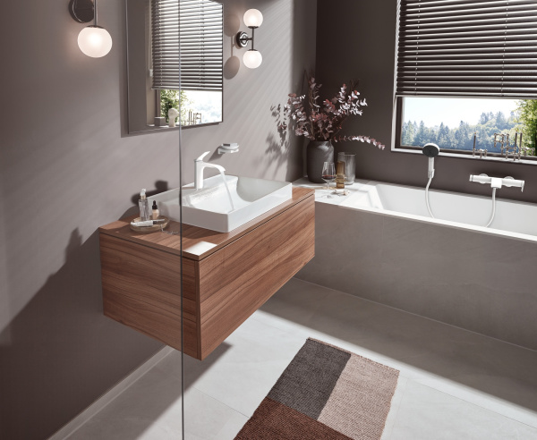 Смеситель для ванны однорычажный Hansgrohe Vivenis 75420700 белый матовый