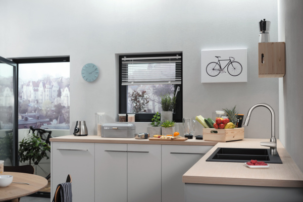 Смеситель для кухни с выдвижным изливом Hansgrohe Focus M42 71800000 нержавеющая сталь