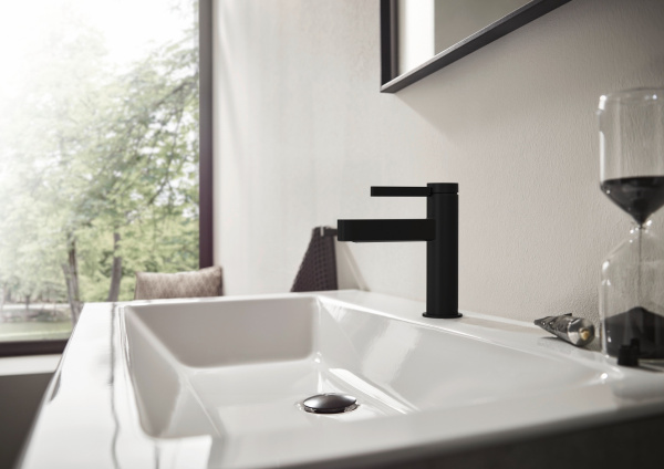 Смеситель для раковины холодной воды Hansgrohe Finoris 76013670 матовый черный