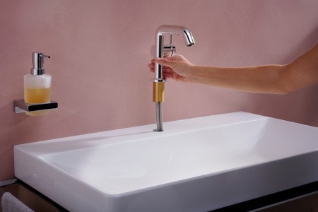 Дозатор для жидкого мыла 200 мл Hansgrohe AddStoris 41745000 хром