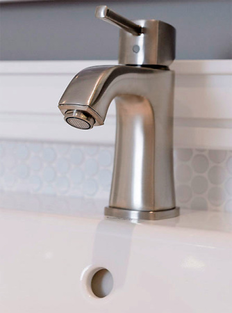 Смеситель однорычажный для раковины Grohe Grandera 23303 IG0 (23303IG0) хром/золото