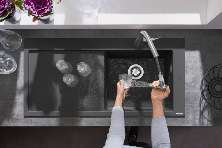 Смеситель для кухонной мойки hansgrohe Metris M71 73800000