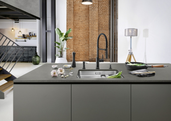 Смеситель для кухни Blanco Catris-S Flexo 525793 черный матовый с выдвижной лейкой