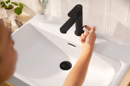 Смеситель для раковины с донным клапаном Hansgrohe Rebris S 72517670 черный матовый