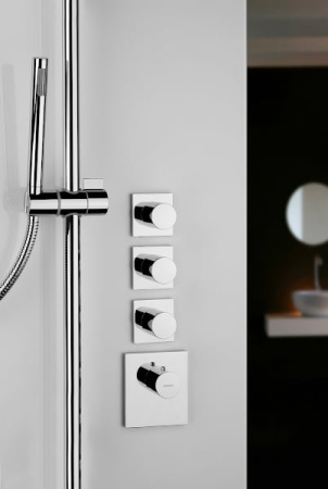 Термостат для ванны на 3-6 потребителя Bossini Outlets Z031205.030 хром