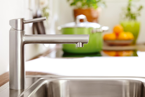 Смеситель для кухни однорычажный Grohe Concetto 31128 DC1 (31128DC1) суперсталь