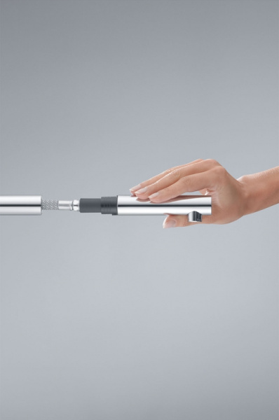 Смеситель для кухни с выдвижным изливом Kludi L-ine S 408510575