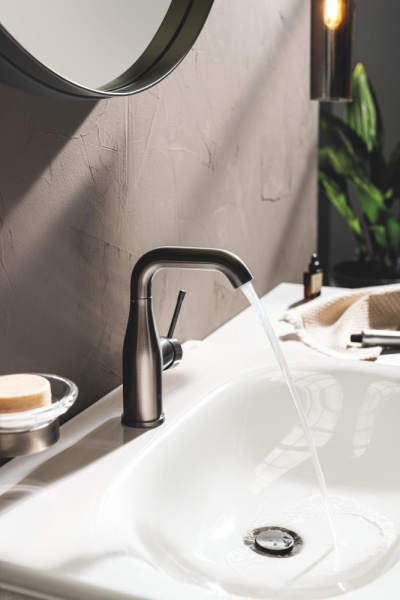 Смеситель для раковины однорычажный Grohe Essence 24173 AL1 (24173AL1) темный графит матовый